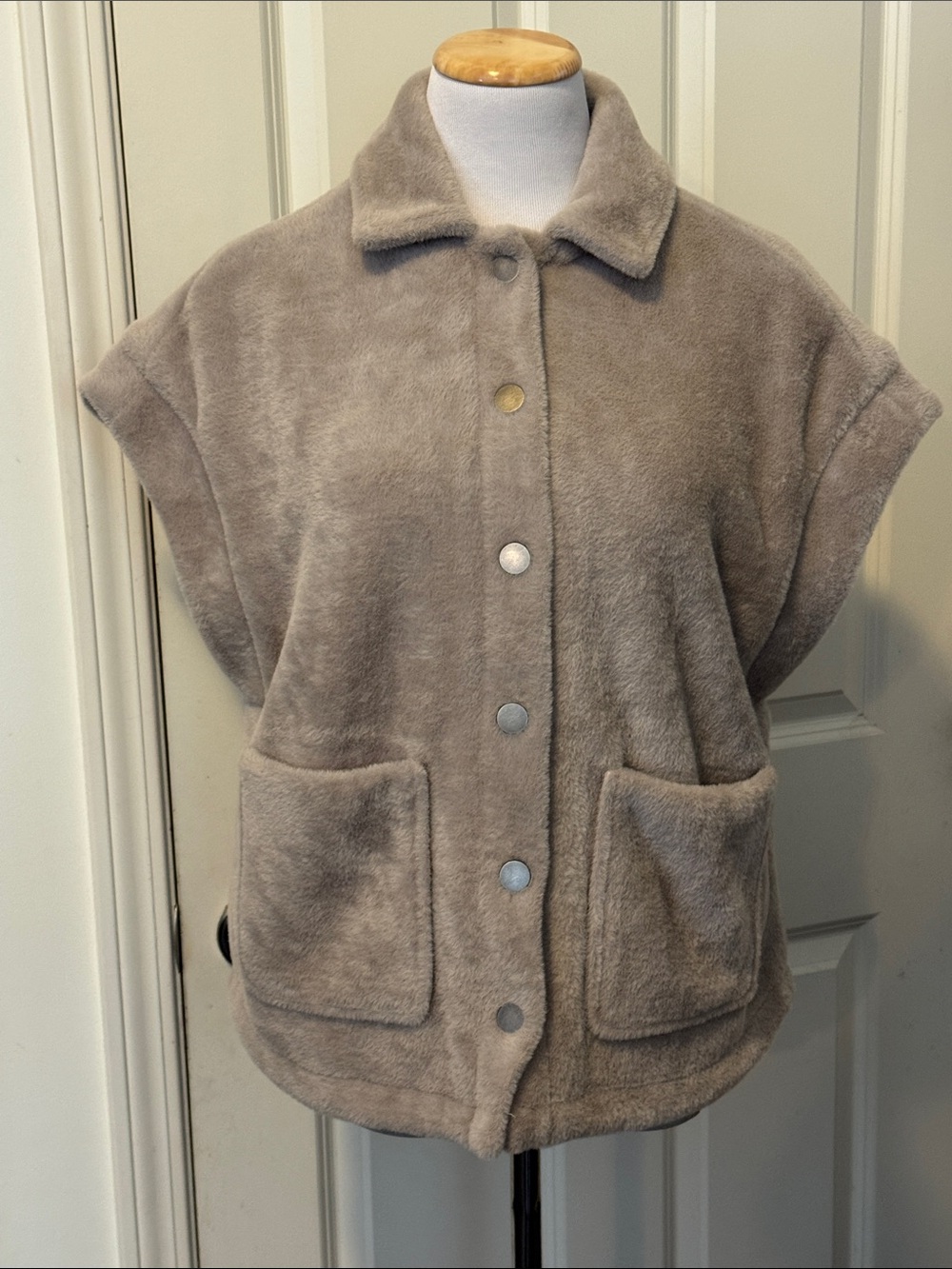 Democracy Taupe Short-Sleeve Plush Teddy Snap Oversized Vest, see measurements